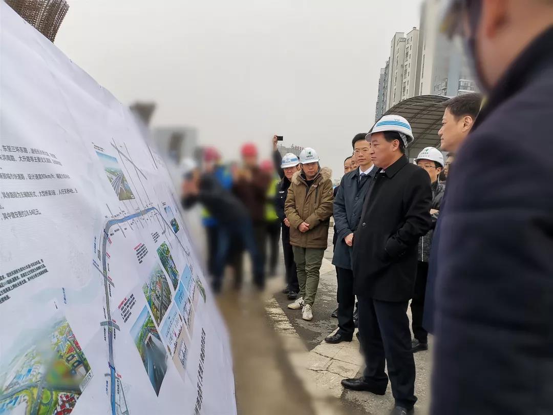 市委常委、常務(wù)副市長(zhǎng)楊六順一行赴內(nèi)環(huán)（北線）快速化改造工程項(xiàng)目開展“深化‘三服務(wù)’、助推開門紅”走訪調(diào)研